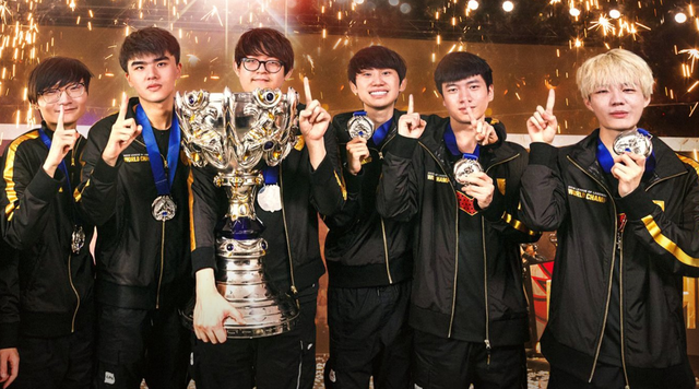 牌得主的背 牌得主的背