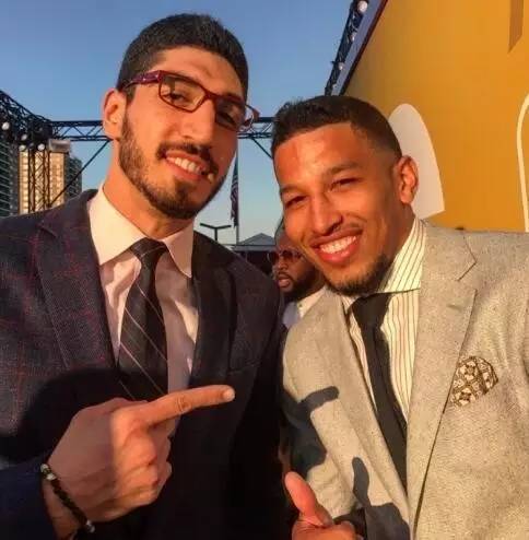 2并不等于 2并不等于